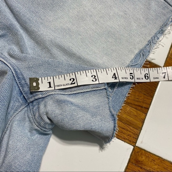 Blank NYC The Fulton Roll Up Denim Cut Off Shorts‎ Size 28 - Picture 12 of 12